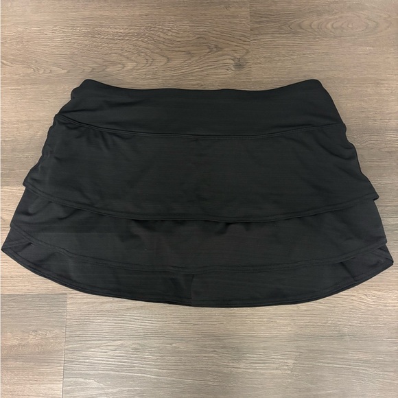 ATHLETA Black Swagger Tennis Skirt Skort Sz Lrg - Picture 2 of 4